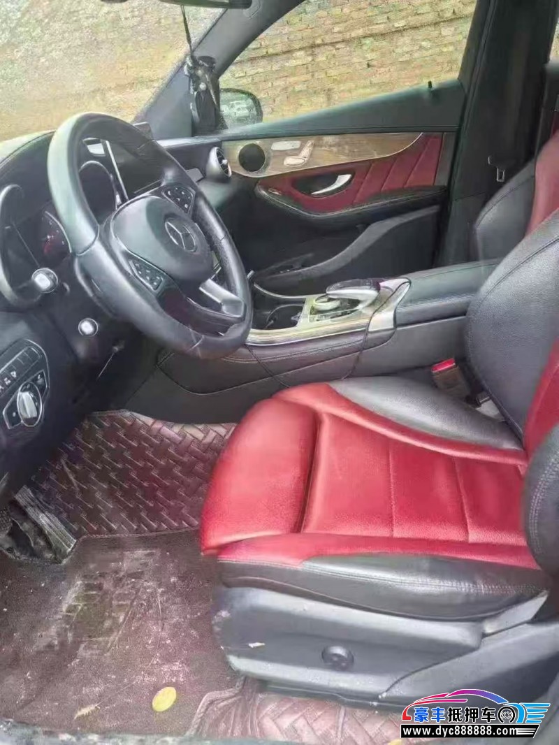 19年奔驰GLC轿车抵押车出售