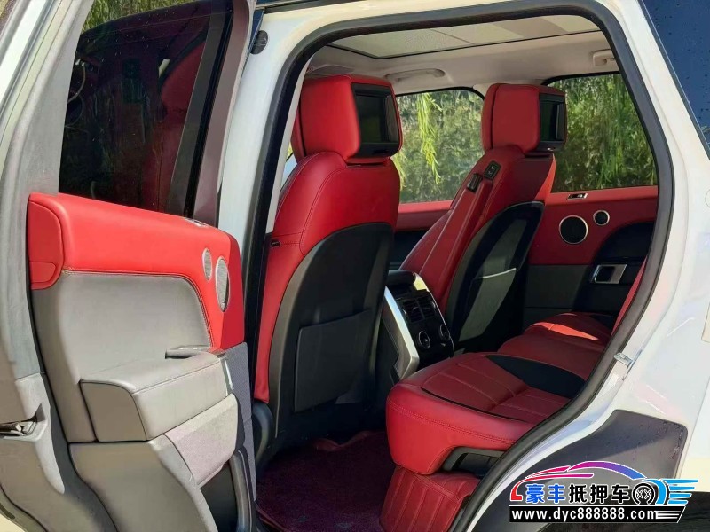 22年路虎揽胜运动轿车抵押车出售