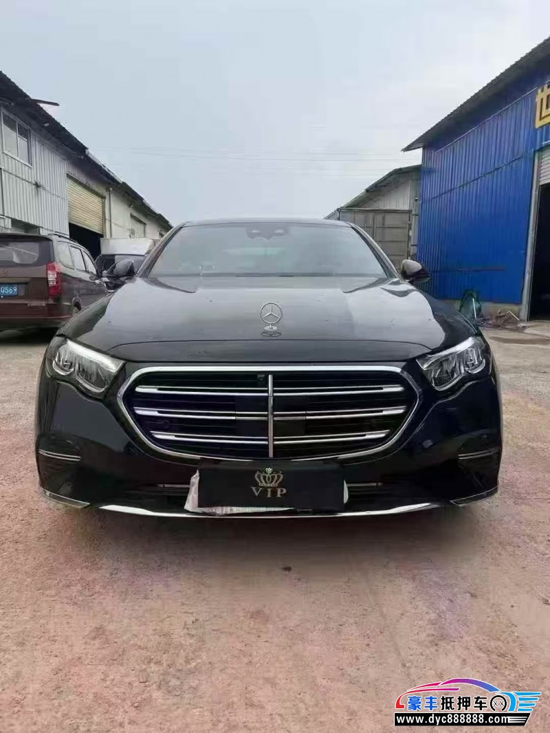 25年奔驰E轿车抵押车出售