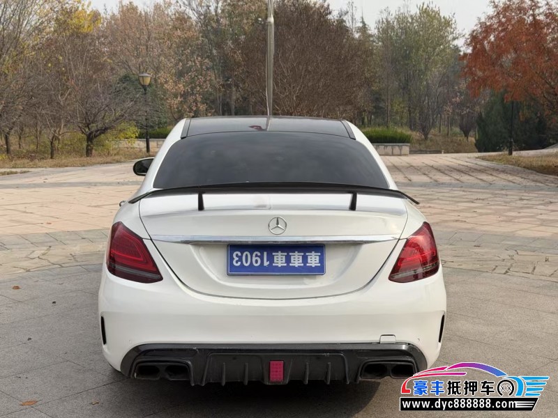 20年奔驰C轿车抵押车出售