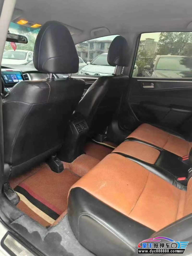 14年本田杰德轿车抵押车出售