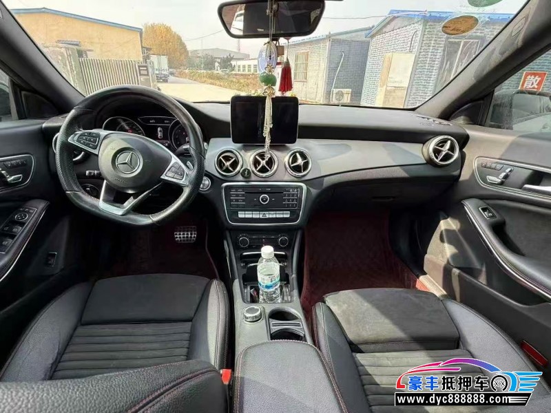 17年奔驰CLA轿车抵押车出售