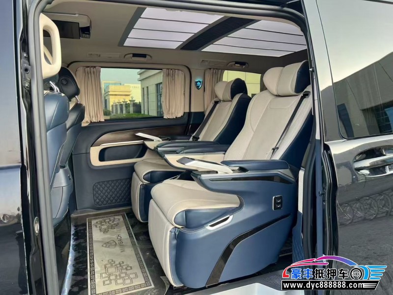 21年奔驰V轿车抵押车出售