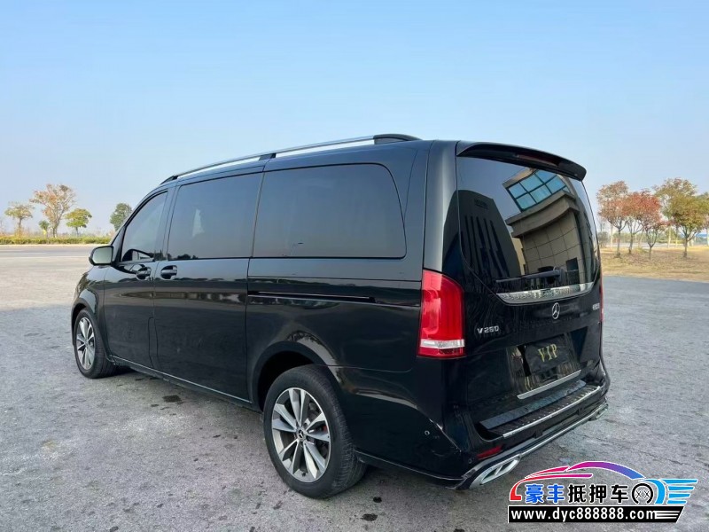 21年奔驰V轿车抵押车出售