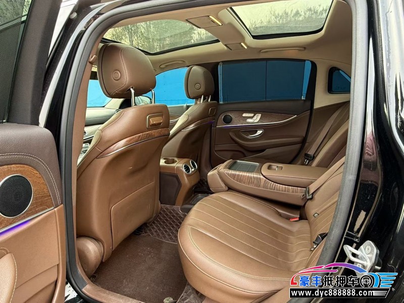 19年奔驰E轿车抵押车出售