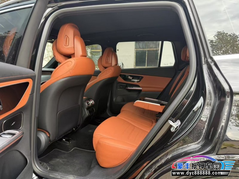 25年奔驰GLC轿车抵押车出售