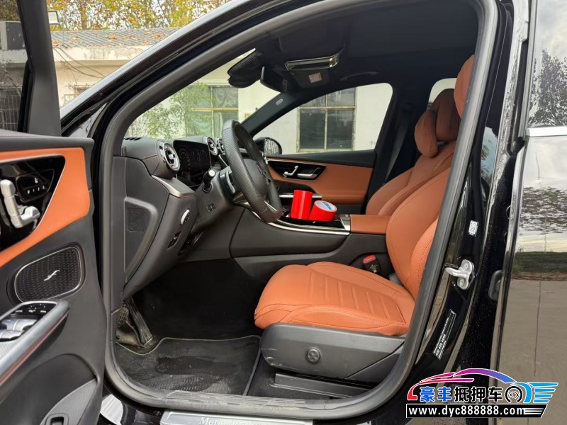 25年奔驰GLC轿车抵押车出售