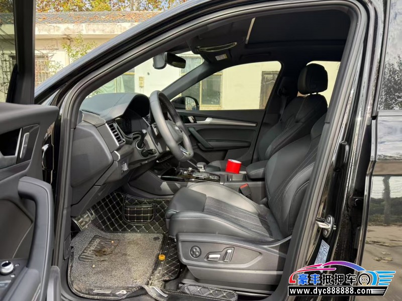 25年奥迪Q5轿车抵押车出售