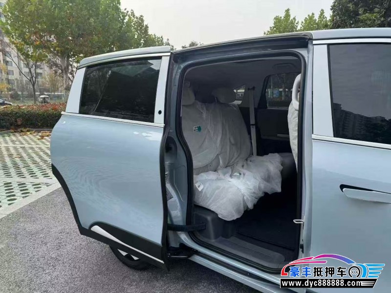 25年极狐考拉轿车抵押车出售