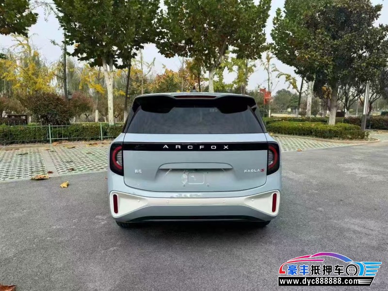 25年极狐考拉轿车抵押车出售