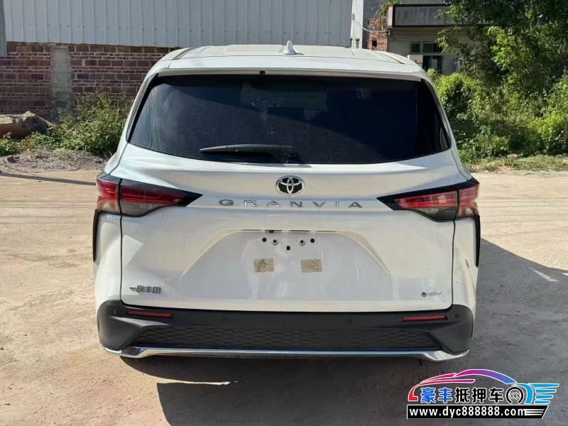 25年丰田格瑞维亚轿车抵押车出售