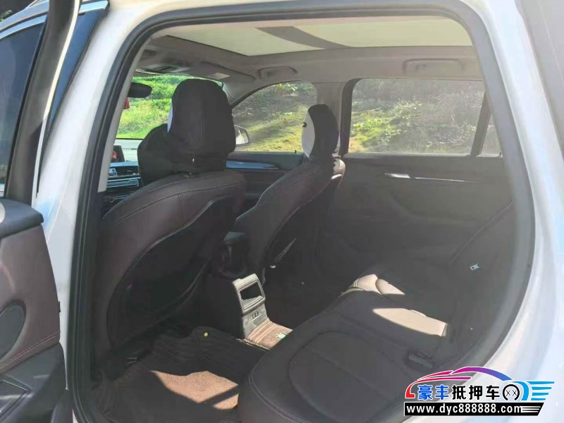 19年宝马X1轿车抵押车出售