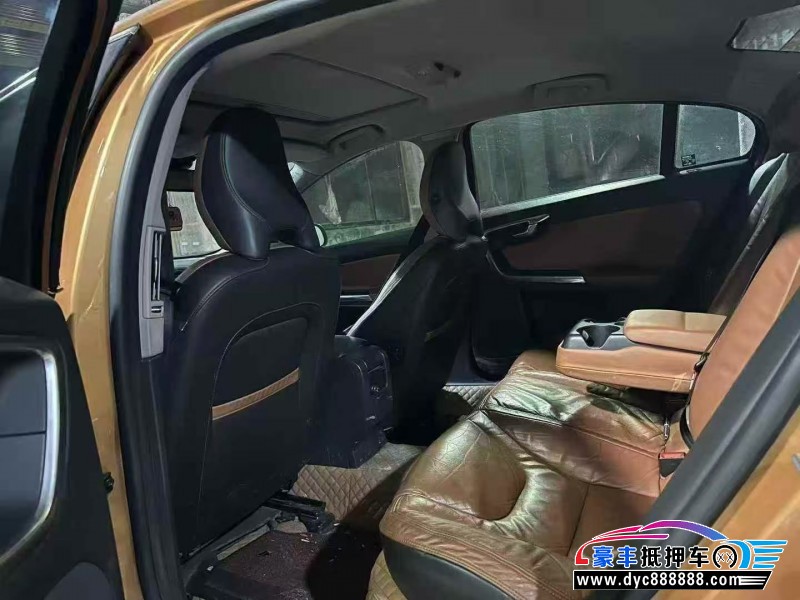 14年沃尔沃S60轿车抵押车出售