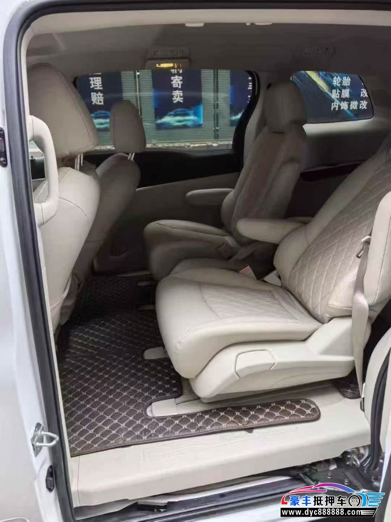 21年别克GL8轿车抵押车出售