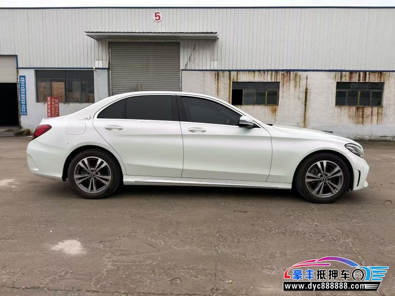 23年奔驰C轿车抵押车出售