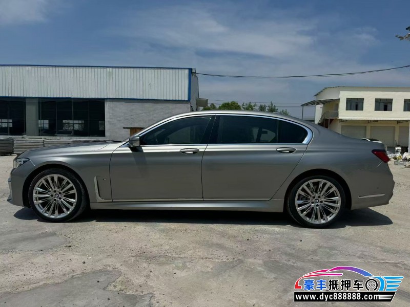 20年宝马7系轿车抵押车出售