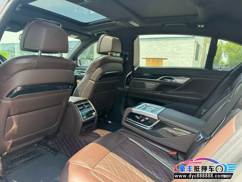 20年宝马7系轿车抵押车出售