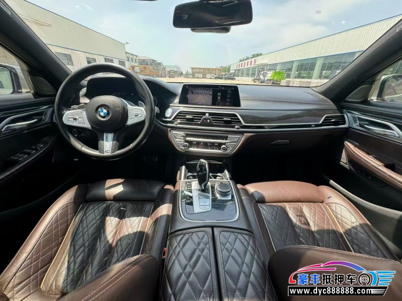 20年宝马7系轿车抵押车出售