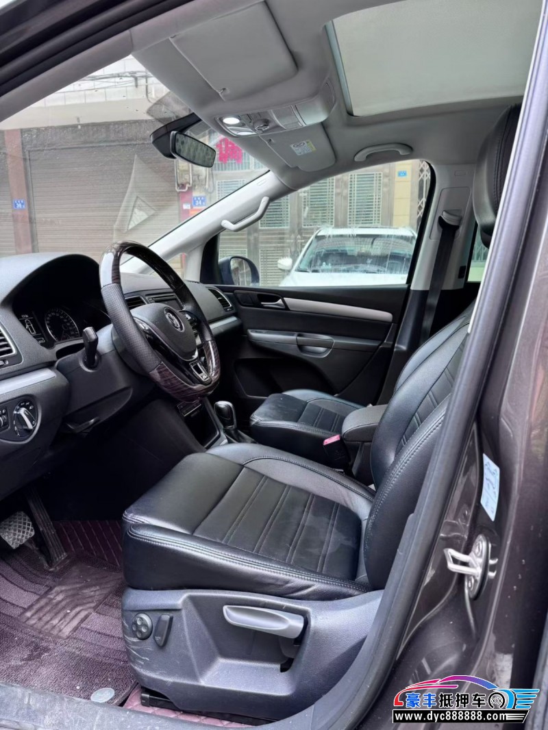 17年大众夏朗轿车抵押车出售