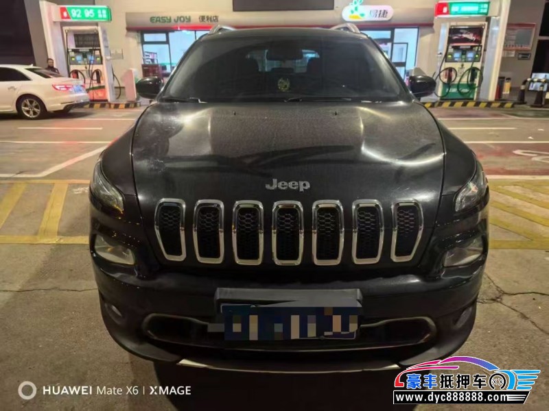 抵押车出售18年Jeep自由光轿车