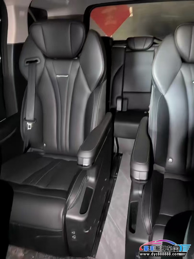 24年红旗HQ9轿车抵押车出售