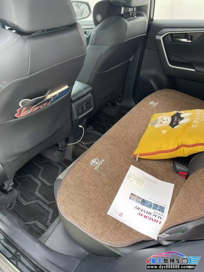 23年丰田RAV4轿车抵押车出售