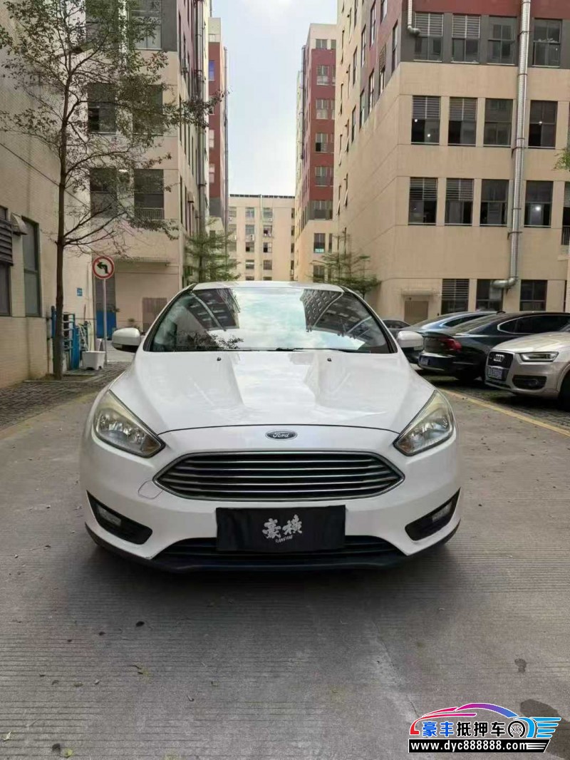 抵押车出售17年福特福克斯轿车