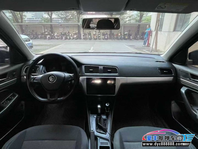 18年大众朗逸轿车抵押车出售