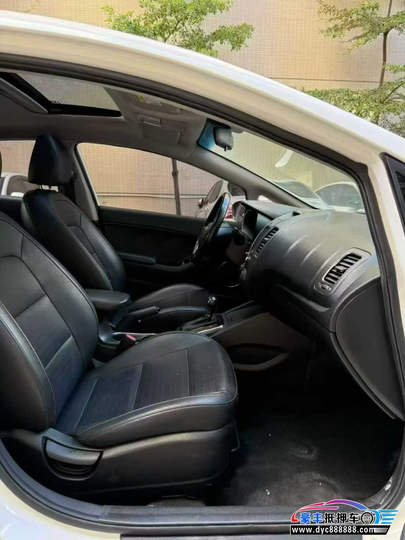 19年起亚K3轿车抵押车出售