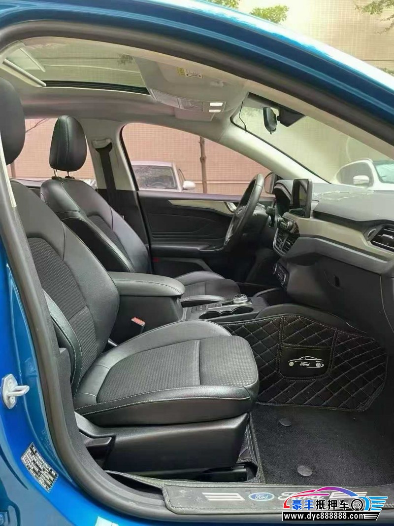 20年福特福克斯轿车抵押车出售