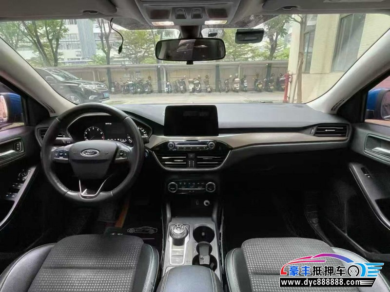 20年福特福克斯轿车抵押车出售