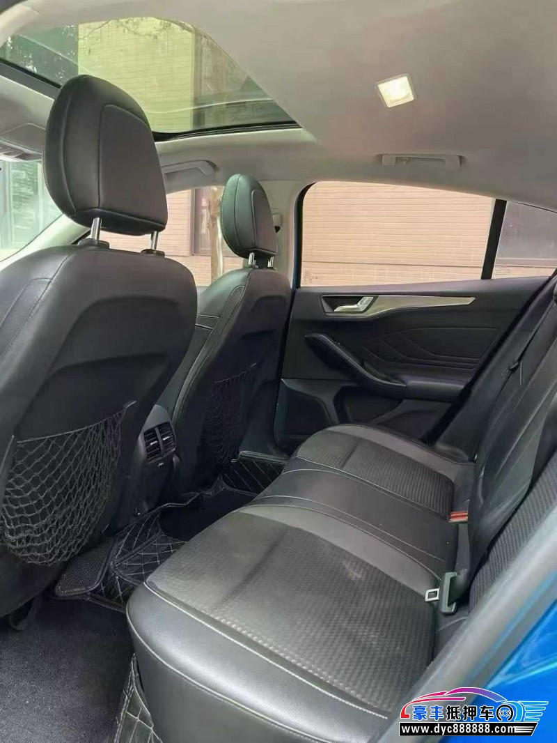 20年福特福克斯轿车抵押车出售