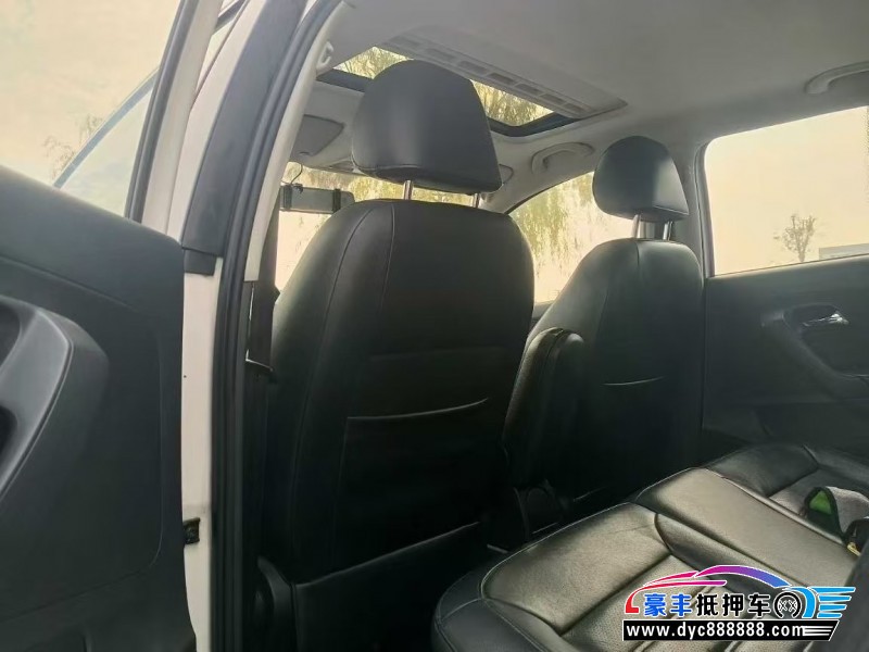 13年大众polo轿车抵押车出售