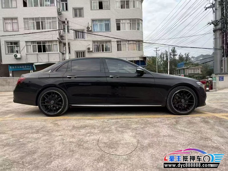 17年奔驰E轿车抵押车出售