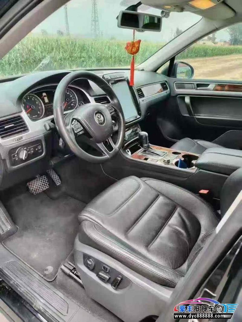 12年大众途锐SUV抵押车出售