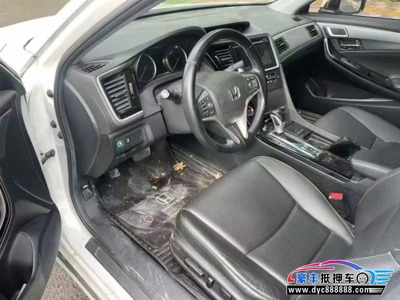 18年本田思铂睿轿车抵押车出售