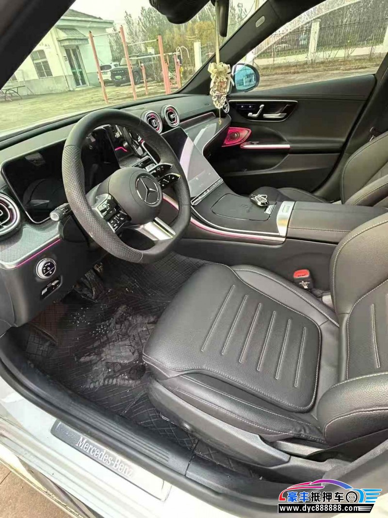 25年奔驰C轿车抵押车出售