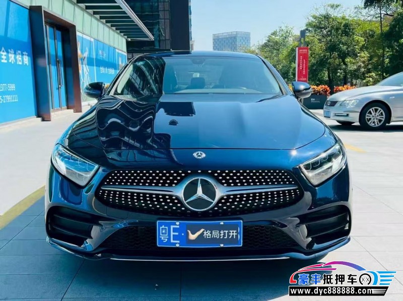 抵押车出售20年奔驰CLS轿车