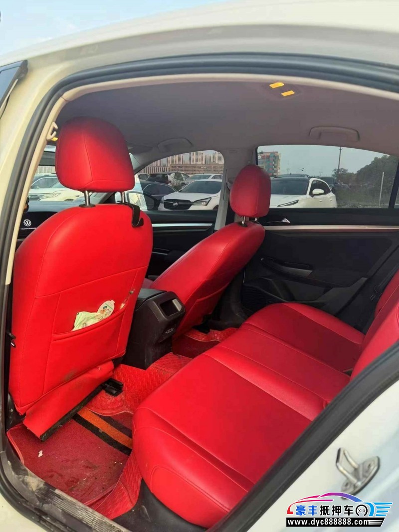 21年大众宝来轿车抵押车出售