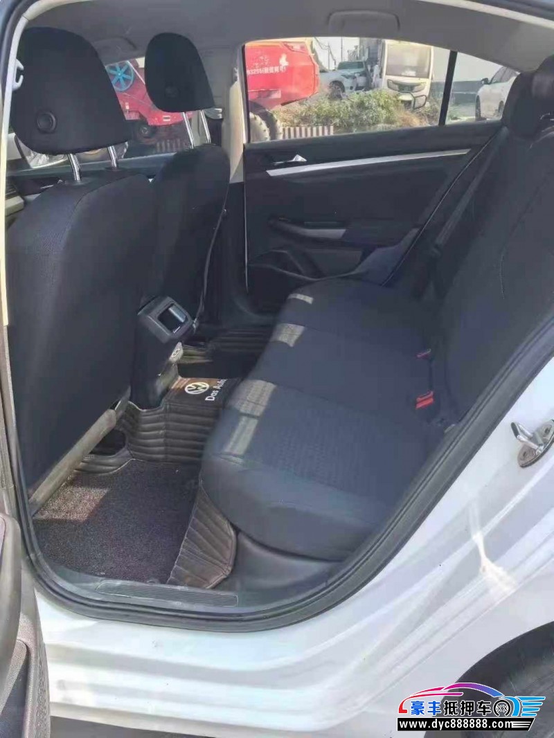 22年大众宝来轿车抵押车出售