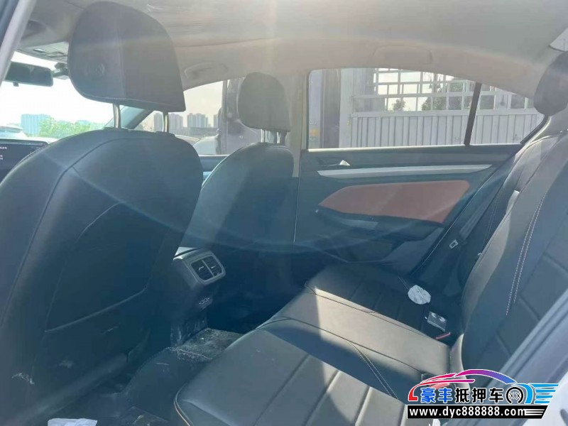 25年大众宝来轿车抵押车出售