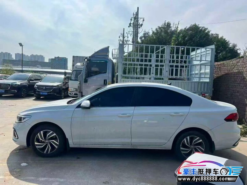 25年大众宝来轿车抵押车出售