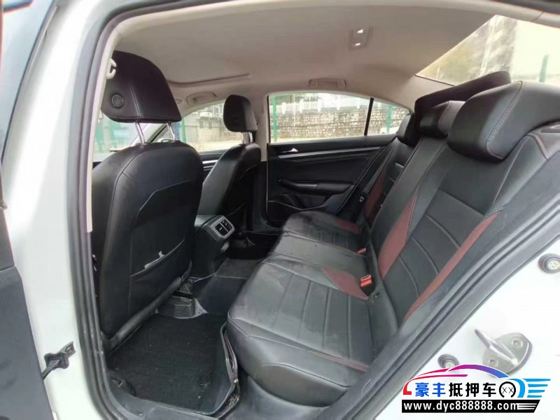 22年大众宝来轿车抵押车出售