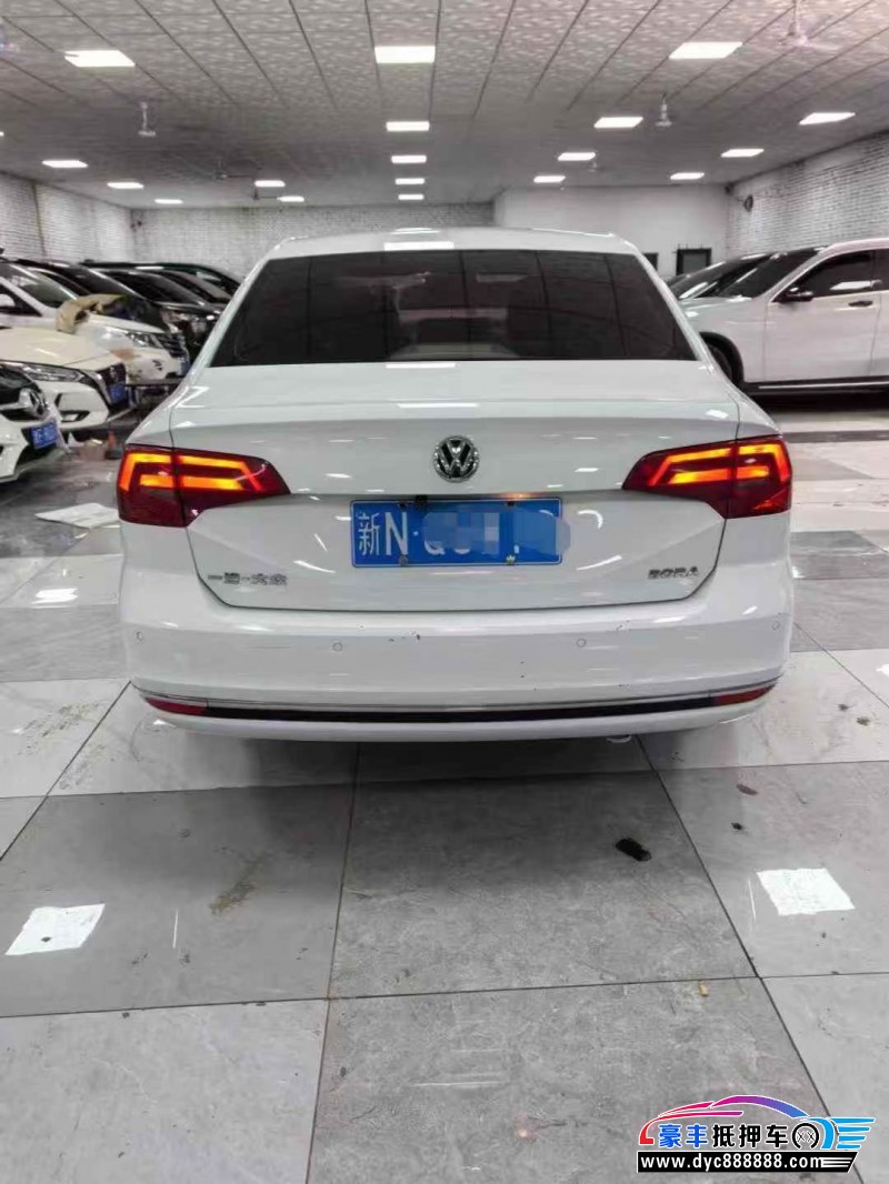 16年大众宝来轿车抵押车出售