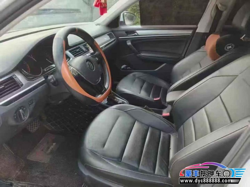 18年大众宝来轿车抵押车出售