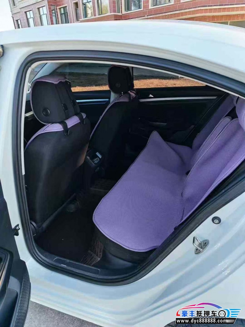 20年大众宝来轿车抵押车出售