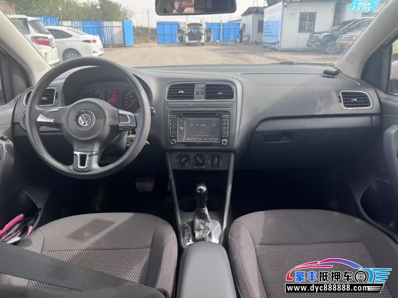 14年大众polo轿车抵押车出售