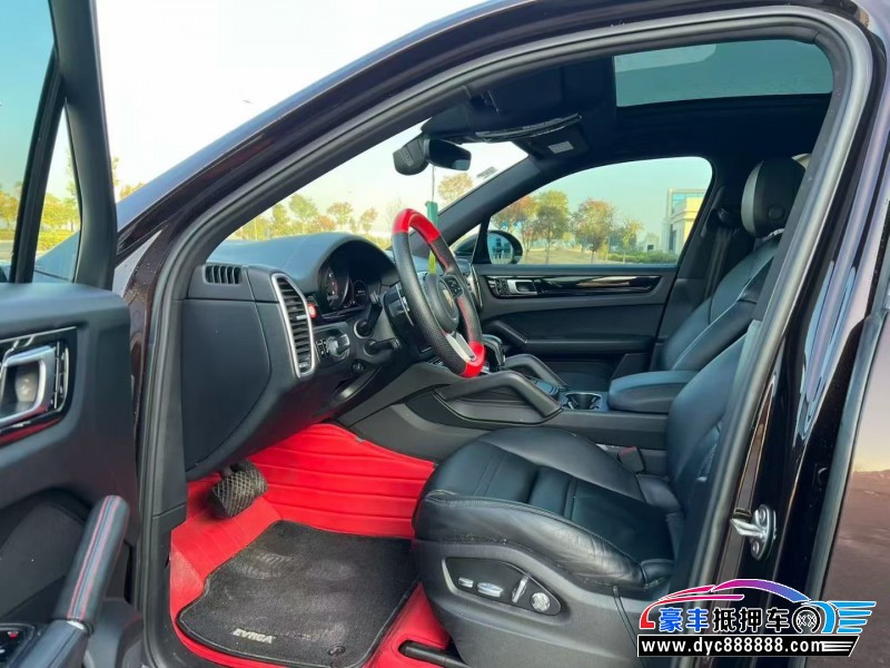 18年保时捷卡宴轿车抵押车出售