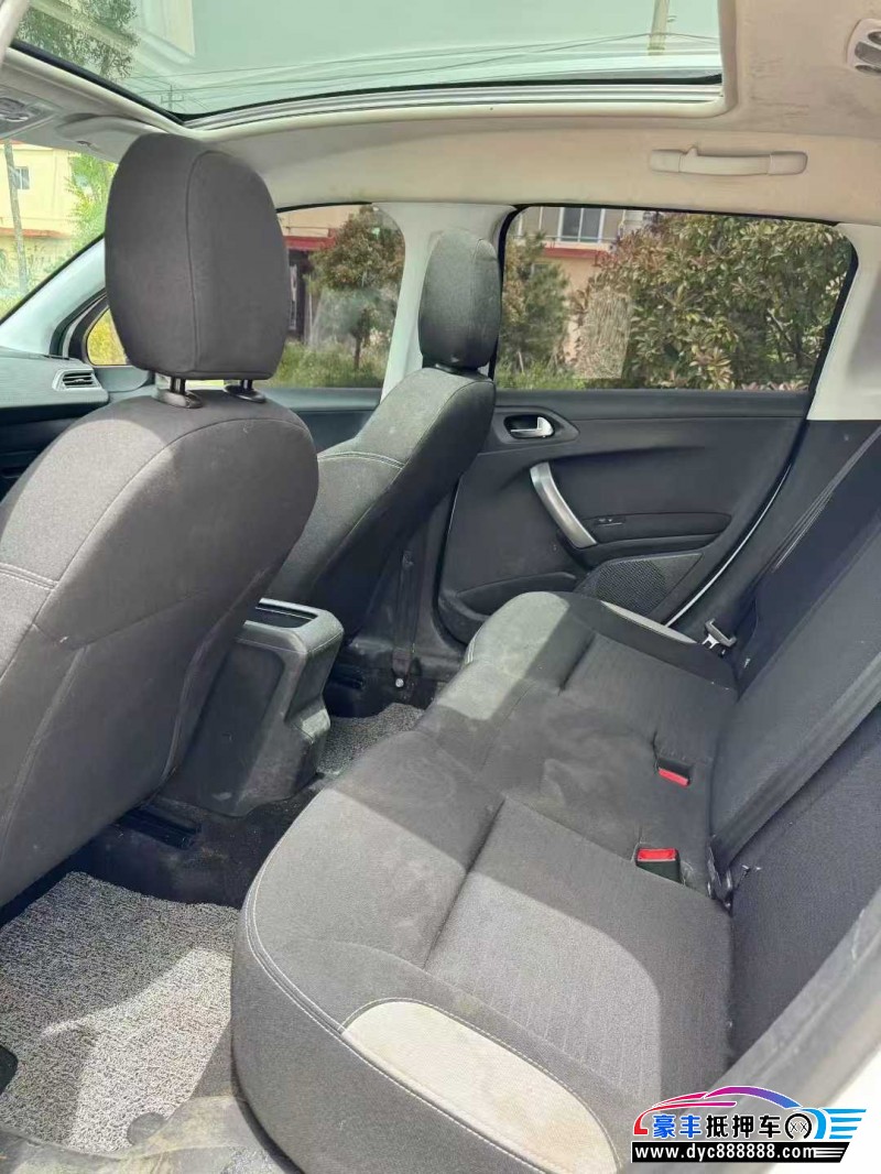 17年标致2008轿车抵押车出售