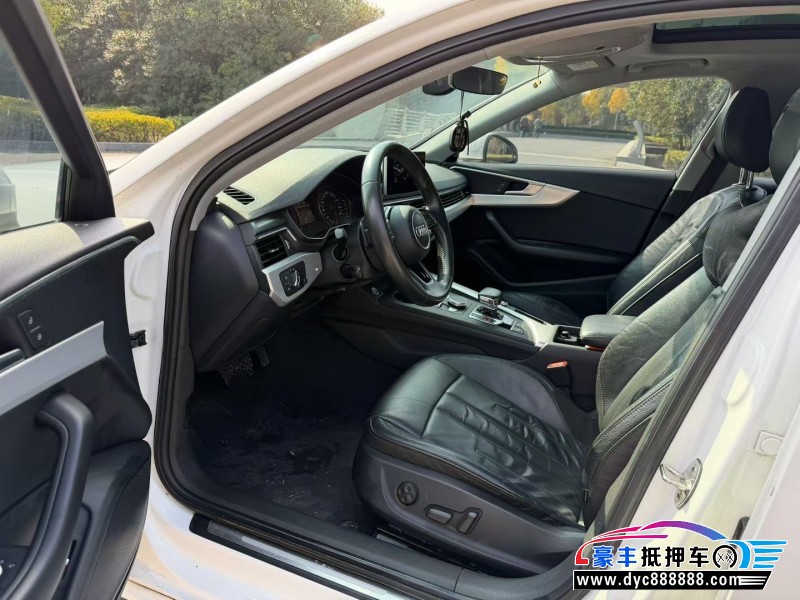 17年奥迪A4L轿车抵押车出售